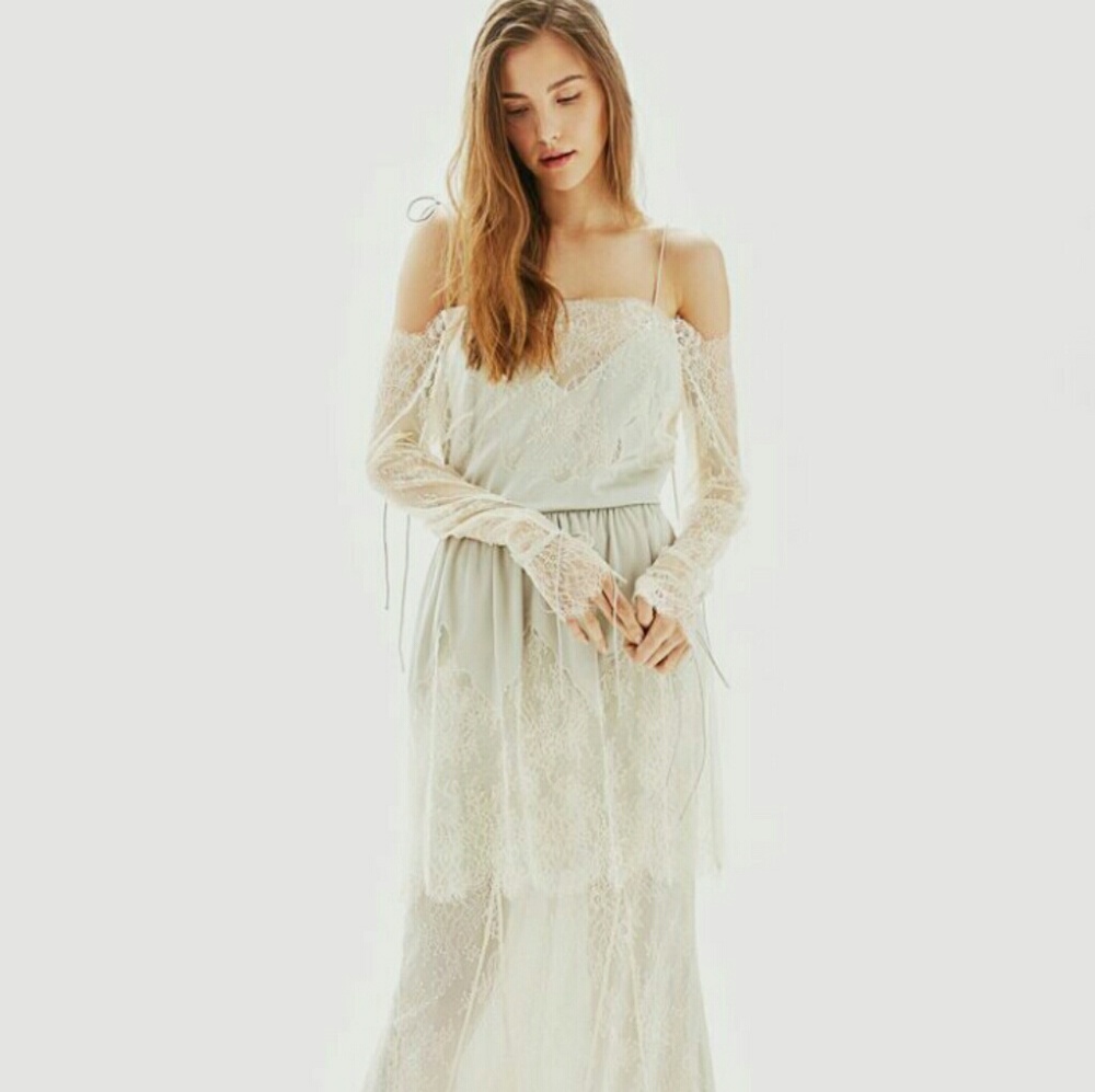 NWT Topshop off the shoulder dress